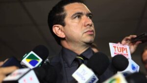 Douglas Martins dá prazo de 72 horas para Dino e prefeitos informarem destinação de recursos para Covid-19