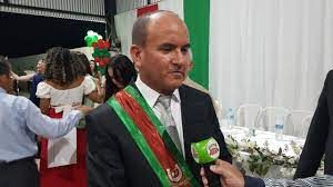 Motorista de caminhão é morto a tiros e tem veículo incendiado