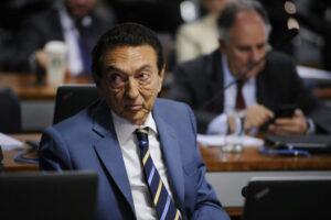 Lava Jato: PF faz busca e apreensão contra Lobão e prende seu filho