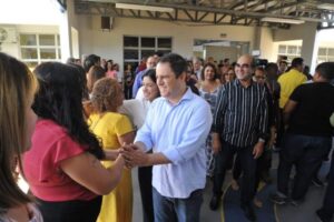 Após decisão judicial, Edivaldo entrega 1ª das 25 creches prometidas em 2014