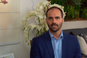 Eduardo Bolsonaro diz que se esquerda radicalizar, resposta pode ser ‘um novo AI-5’