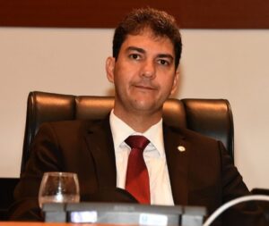 Braide recebeu mais de R$ 55 mil da Assembleia quando já estava na Câmara