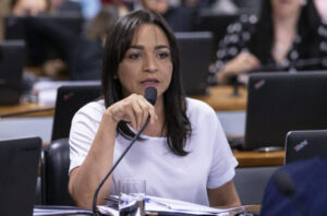 Projeto de Eliziane de taxar grandes fortunas pode gerar R$ 40 bilhões para combate à Covid-19