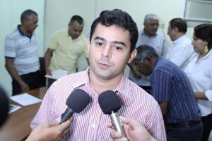 Promotoria pede indisponibilidade de bens de Eric Costa