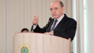 Eudes Sampaio edita novo decreto para enfrentamento à Covid-19