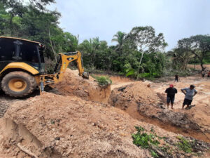 Após identificar “barragem” irregular, Secretaria de Meio Ambiente de Chapadinha faz paliativo para evitar novos alagamentos nas imediações do açude do “Telengo”