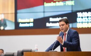 Leandro Bello apresenta PL que prevê melhores condições de repouso a profissionais da saúde