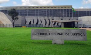 STJ decide que planos de saúde não precisam cobrir procedimentos fora do rol da ANS