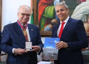 Ministro do STF, Edson Fachin recebe honraria do TJMA