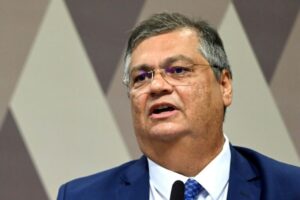 Fora do jogo eleitoral, Dino tem herança política em disputa no Maranhão
