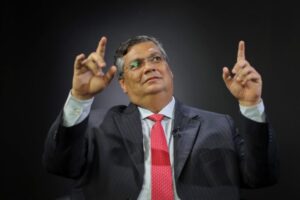 Marcelo Oka livra Flávio Dino e Rodrigo Maia de acusação de uso político da PGE-MA