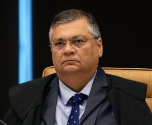 Ministro Flávio Dino prorroga validade das cotas raciais em concursos públicos