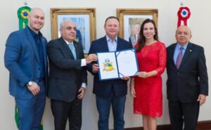 Governador assina nomeação de Flavia Gonzalez Leite para o cargo de conselheira do TCE