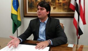 Imagens do dia: André Fufuca com Brandão e com Lula…