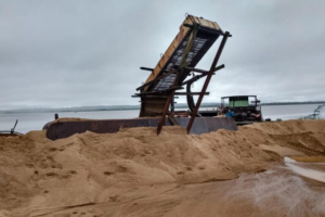 Justiça suspende extração de areia por empresário em Barreirinhas