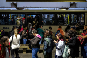 Tarifa Zero triplica passageiros de ônibus em menos de um ano em cidade de São Paulo
