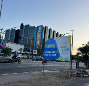 Lei obriga Prefeitura e SLZ a fixar placas com valores de obras