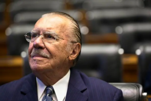 Sarney articula palanques para o clã em 2022