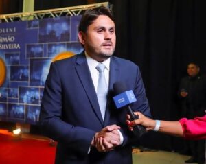 Lula confirma Juscelino Filho no Ministério das Comunicações