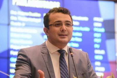 Veja Agora: Deputado Yglésio apresenta PL que cria Estatuto da Desburocratização