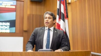 Vídeo: Deputado Osmar Filho, ratifica compromisso com Cajari e destina ambulância para o município