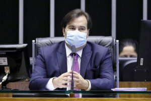 ‘Brincar com a morte é perverso’, diz presidente do congresso, Rodrigo Maia, após governo divulgar dados divergentes sobre o coronavírus