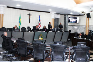 Pesquisa mostra que Braide segue na liderança e venceria Duarte Jr com folga, num eventual segundo turno