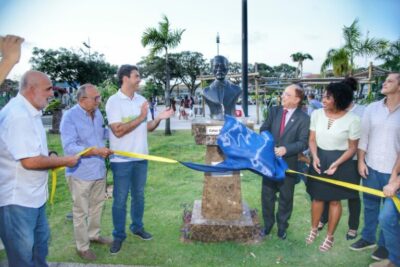 Veja Agora: Prefeitura de São Luís entrega bustos restaurados e instala novos na Praça do Pantheon, no Complexo Deodoro