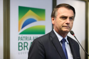 Bolsonaro sanciona, sem vetos, lei que dificulta punição de políticos por improbidade
