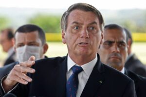Desembargador mantém determinação para Bolsonaro entregar exames de Covid-19