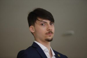 Jair Renan Bolsonaro, o 04, é alvo de operação da Polícia Civil do DF