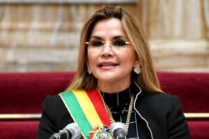 Jeanine Áñez, ex-presidente da Bolívia, é condenada a 10 anos de prisão por golpe