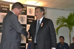 Flávio Dino quer apoio de Sarney para disputar Presidência contra Bolsonaro