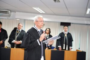 Júlio Praseres se declara suspeito para julgar pedido de cassação de Antônio Pereira