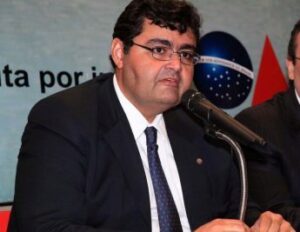 Mário Macieira está estabilizado, lúcido e família vai decidir por qual tratamento seguir