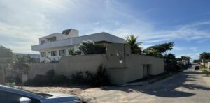 Maldine foi jogado na piscina, garante testemunha..