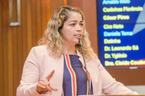 Deputada Mical repudia perturbação a Culto em Penalva