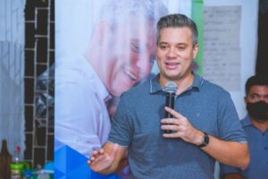 Aliados de Neto Evangelista erram ao comparar pesquisas de institutos diferentes