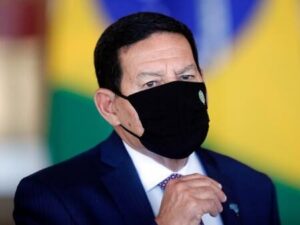Vice-presidente Hamilton Mourão testa positivo para Covid-19 e ficará em isolamento