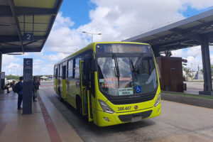 Ônibus voltam a circular em São Luís com término da greve