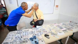 Projeto de Osmar Filho leva atendimento oftalmológico à zona rural de São Luís