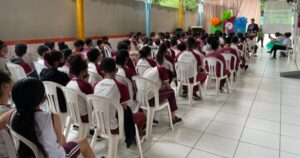 Juízes ministram palestra sobre violência contra crianças e mulheres