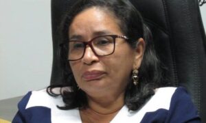 Nova decisão afasta Paula Azevedo da Prefeitura de Paço do Lumiar por 90 dias