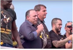 Generais queriam a prisão, mas para não atingir Bolsonaro, resolveram reformar Pazuello