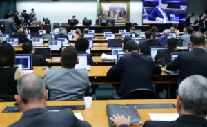 Breaking News: CCJ aprova PEC das drogas
