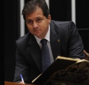 “Não estava em meus planos assumir [na Câmara Federal]”, diz Simplício