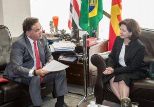 Roberto Rocha pede a Alcolumbre e Dodge entrada da PF e MPF em caso de espionagem no MA