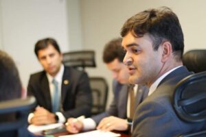 Mesmo após liberação de Duarte, PCdoB resiste em lançar Rubens Júnior