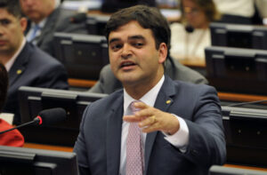 Votação de PEC que amplia poder do Congresso sobre órgão de fiscalização do Ministério Público tem apoio de Rubens Júnior