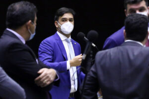 Câmara aprova retorno das coligações; confira voto da bancada do Maranhão